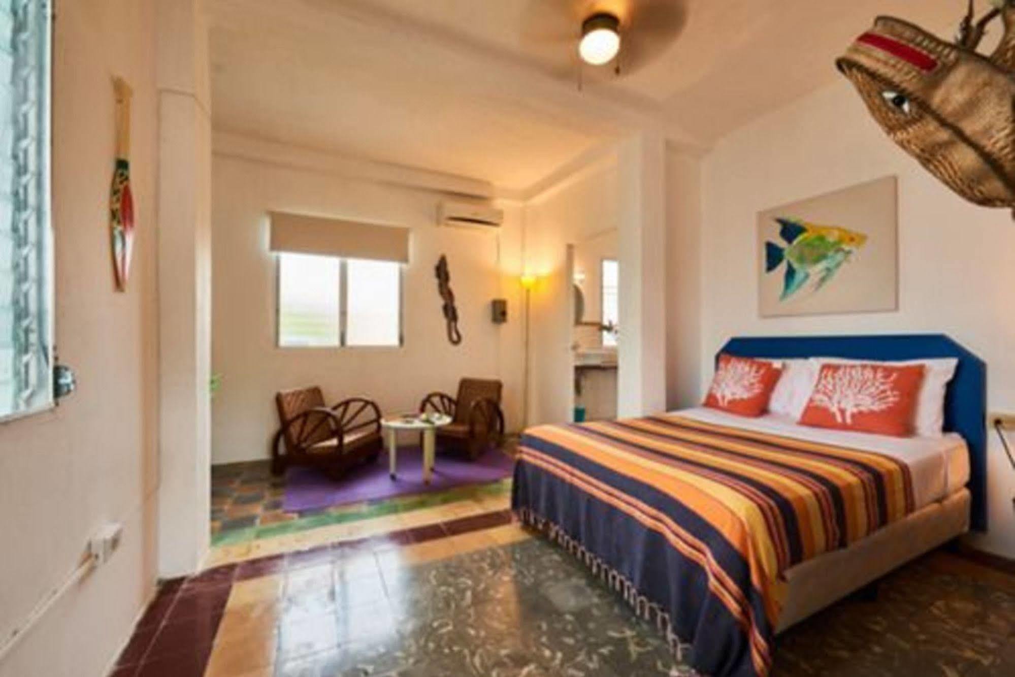 Casa Del Rayo Verde Hotelito Solidario Portobelo Ngoại thất bức ảnh